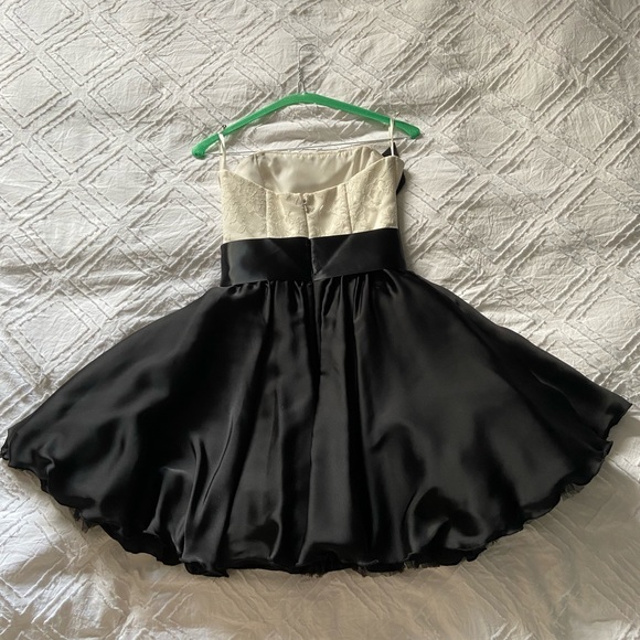 Strapless dress - Picture 2 of 2